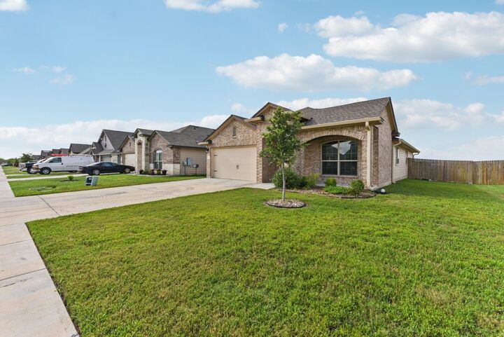 Property Photo:  133 Nathaniel Drive  TX 76574 