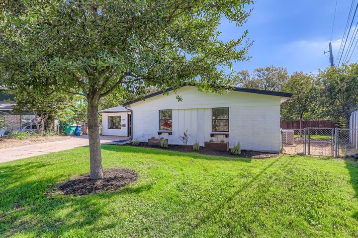 Property Photo: 2014 Hardy Circle TX 78757