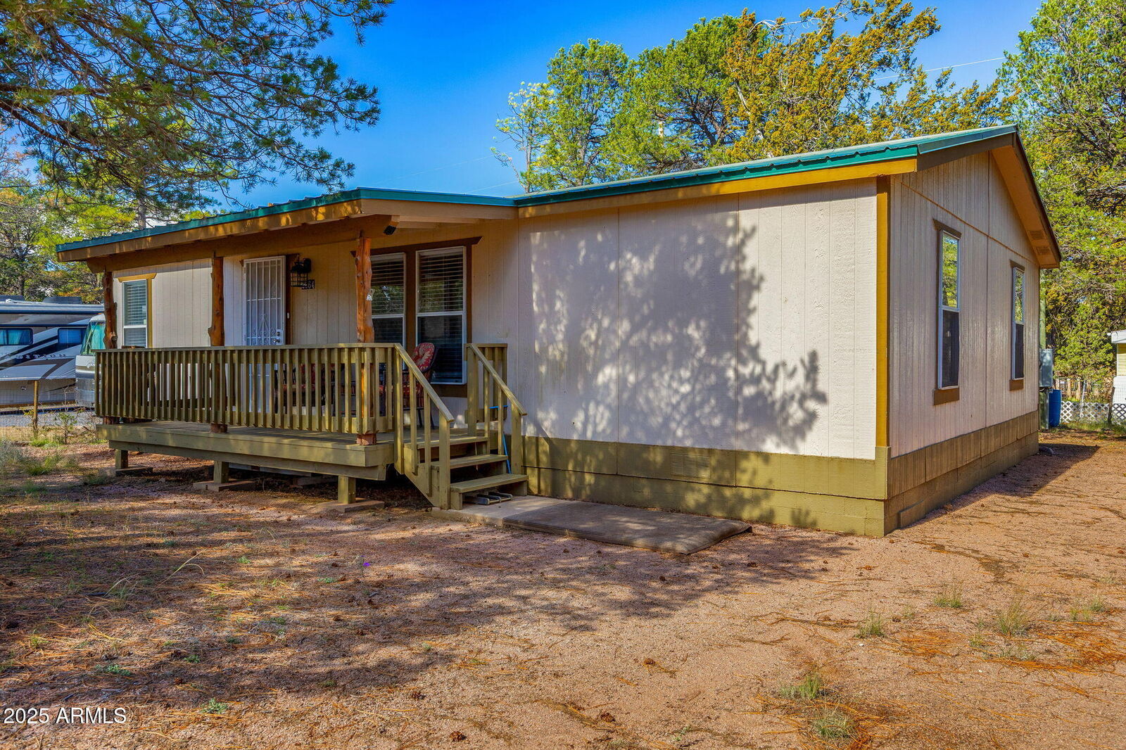Property Photo: 2064 Pinewood Drive AZ 85933