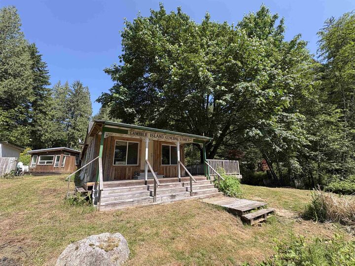 660 Andy'S Bay Road — photo 1