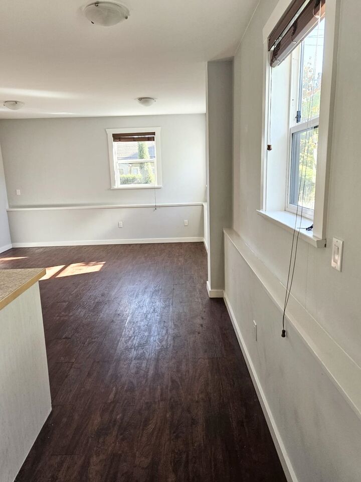 Property Photo:  823 Edinburgh Street  BC V3M 2V2 