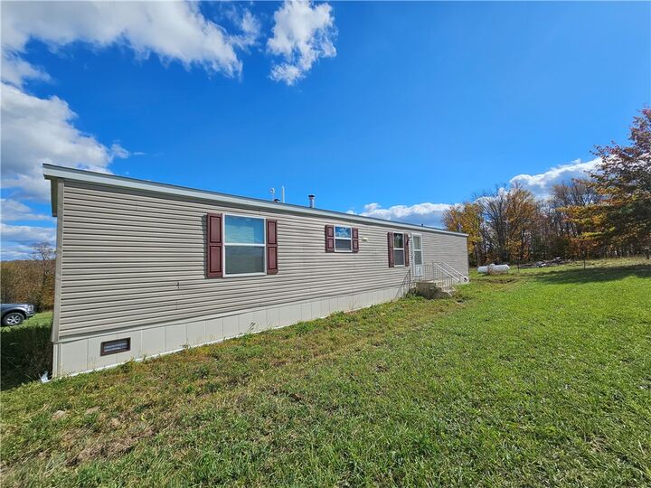 Property Photo:  1748 Leonard Road  NY 14885 