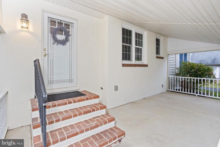 Property Photo:  111 E Endfield Road  PA 19053 