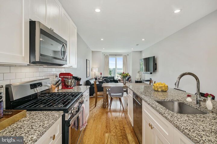 Property Photo: 2711 W Jefferson Street 2 PA 19121