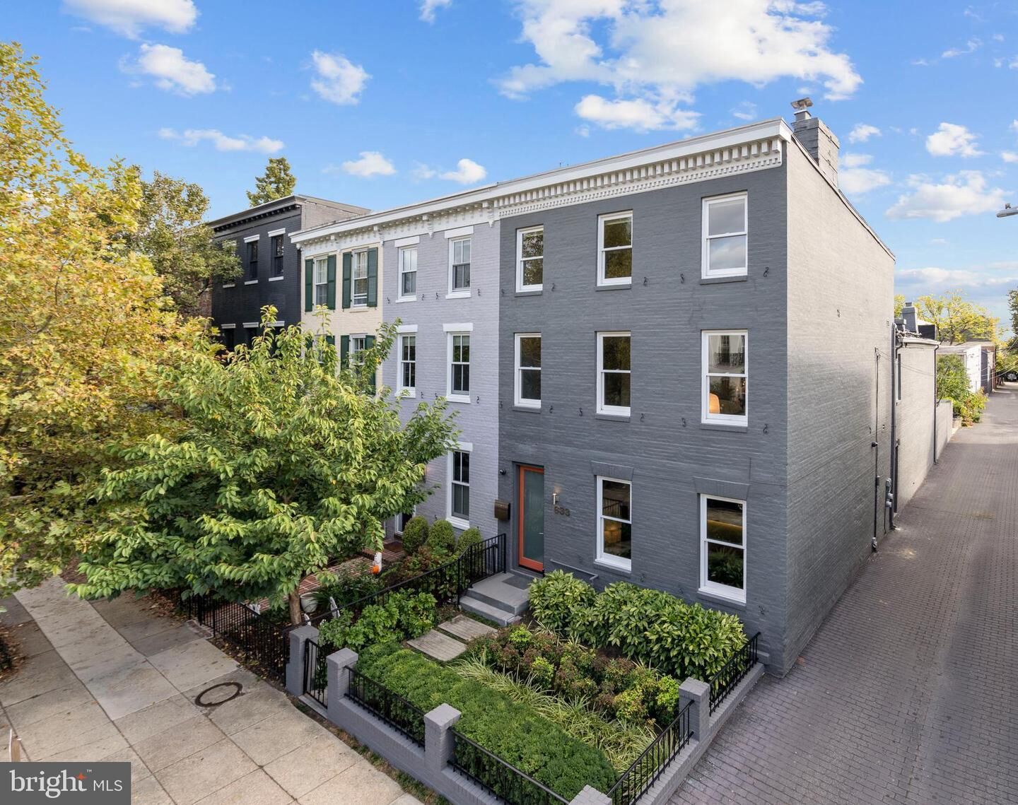 Property Photo: 633 E Street SE DC 20003