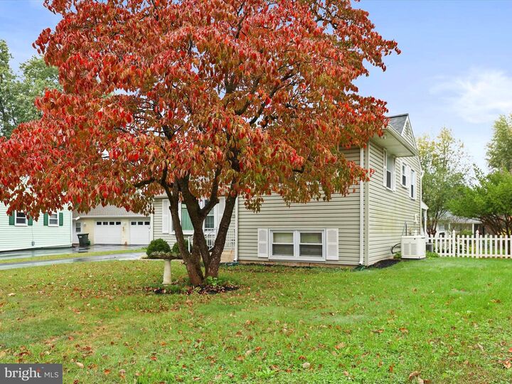 Property Photo: 1316 Livingston Road PA 17404