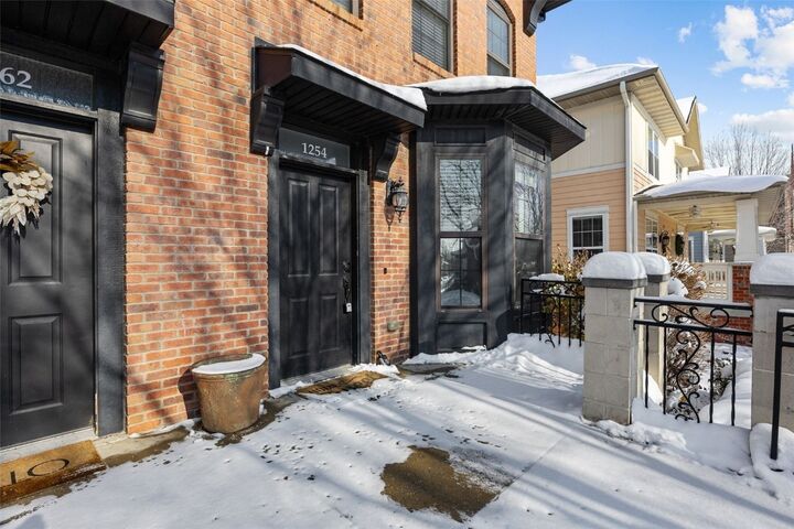 Property Photo:  1254 Foster Road  IA 52245 