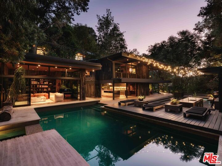 2563 Nichols Canyon Rd  Los Angeles CA 90046 photo