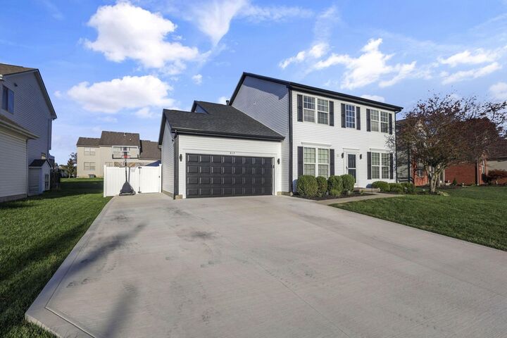 Property Photo: 917 Mahle Drive OH 43068