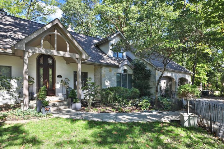 Property Photo: 455 Walhalla Road OH 43202