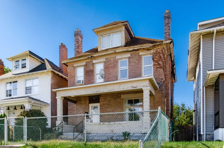 Property Photo: 855 Studer Avenue OH 43206