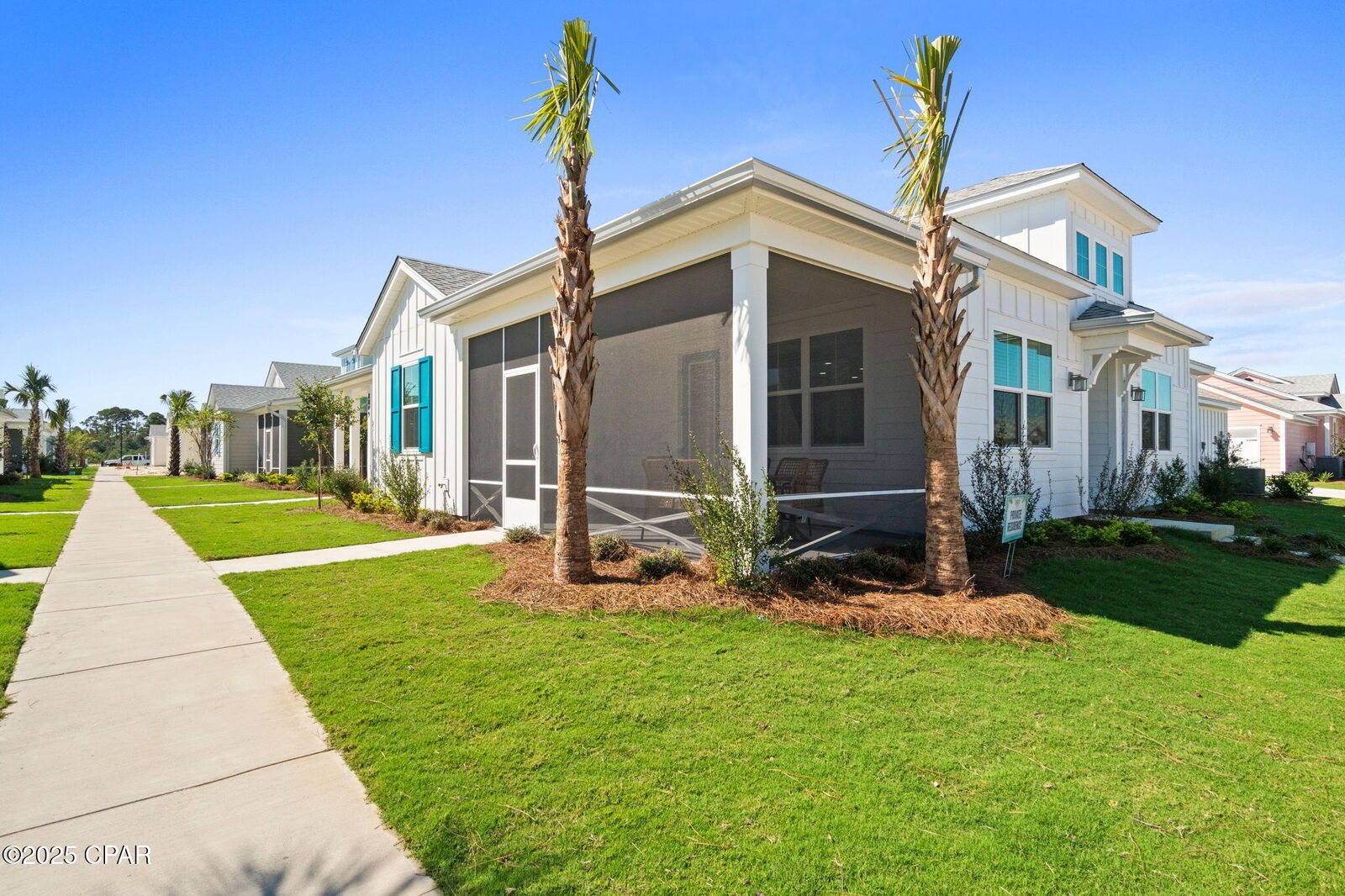 Property Photo: 8847 Macadamia Lane FL 32413