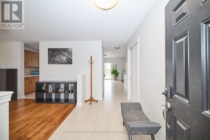 Photo de la propriété:  116 Clare Avenue  ON L3C 0B7 