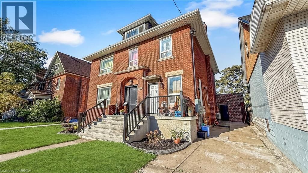 Property Photo:  119 Ottawa Street North  ON L8H 3Y9 