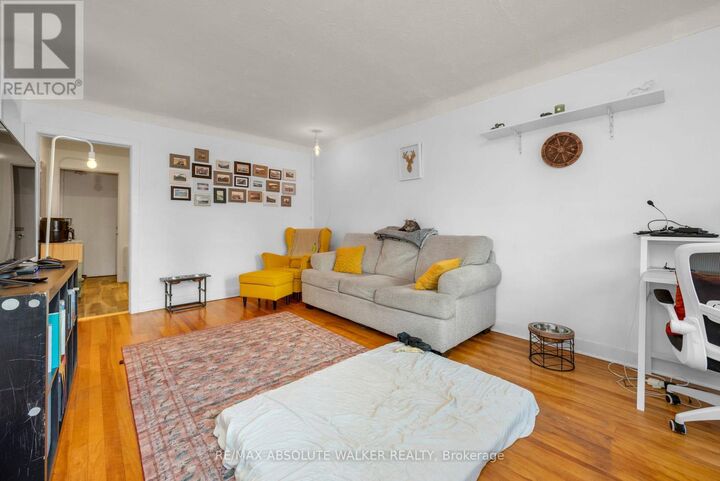 Property Photo: 71 Genest Street Unit 2 ON K1L 7Z1