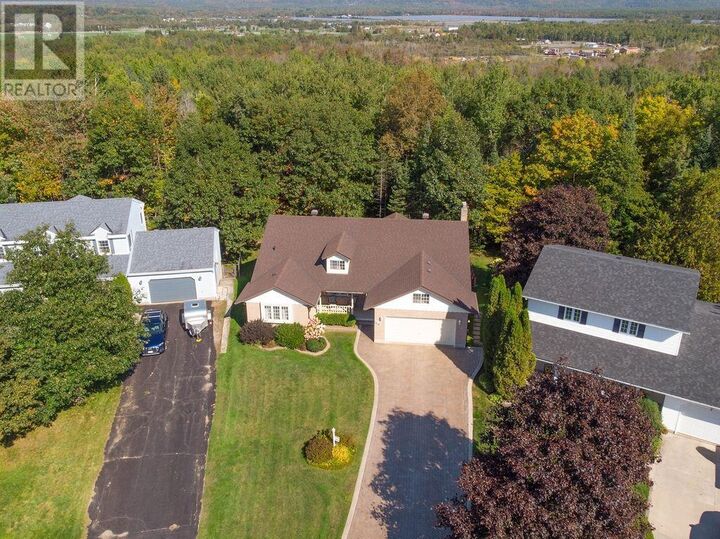 Property Photo: 68 Prince Charles Cres ON P6B 6C1