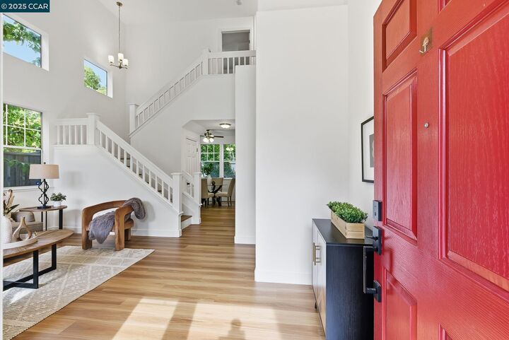 Property Photo: 39 Elmwood Dr CA 94583