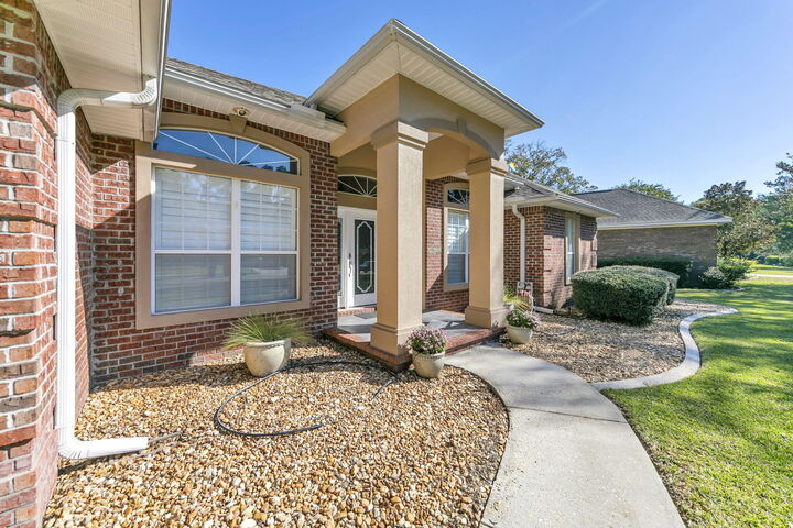 Property Photo: 2623 Brodie Lane FL 32536