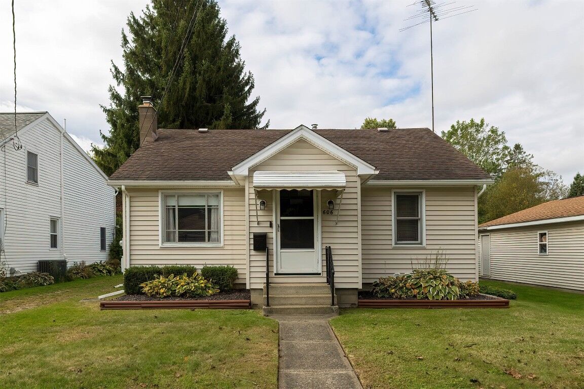 Property Photo: 606 Mechanic Street PA 16417
