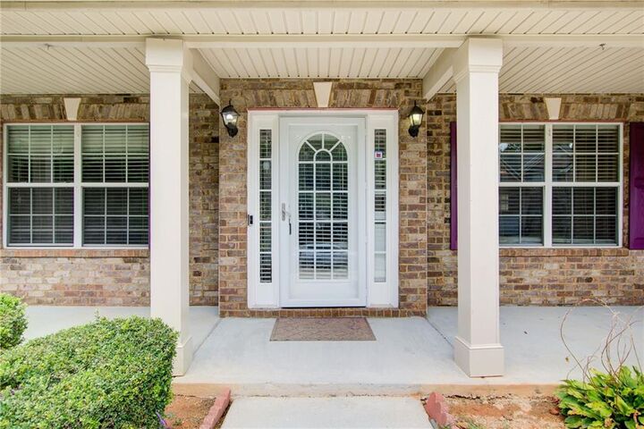 Property Photo: 1400 Travers Creek Trail GA 30012