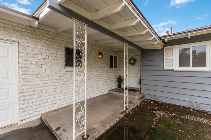 Property Photo:  1665 W Barstow Avenue  CA 93711