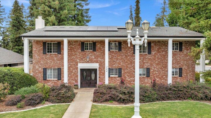 Property Photo: 244 E Dorothea Court CA 93277