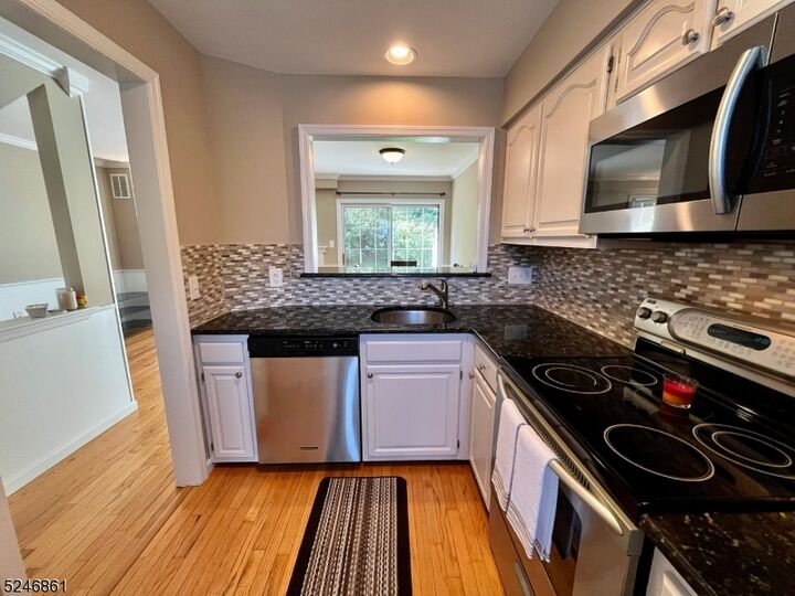 Property Photo: 17 Rainier Ct NJ 07840