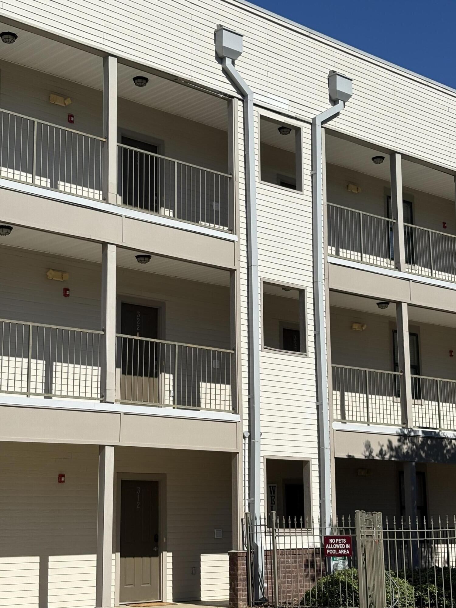 Property Photo: 290 Russell St MS 39759