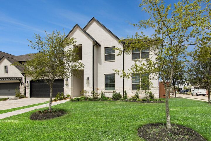 Property Photo: 7411 Goldenrod Thicket Circle TX 77493