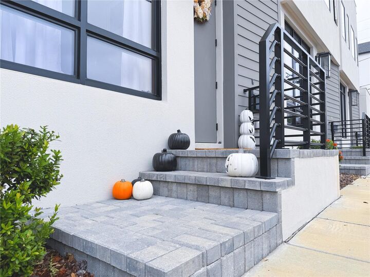 Property Photo: 233 8th Street N FL 33701