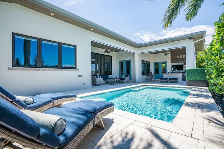 Property Photo: 113 Via Benevento FL 32169