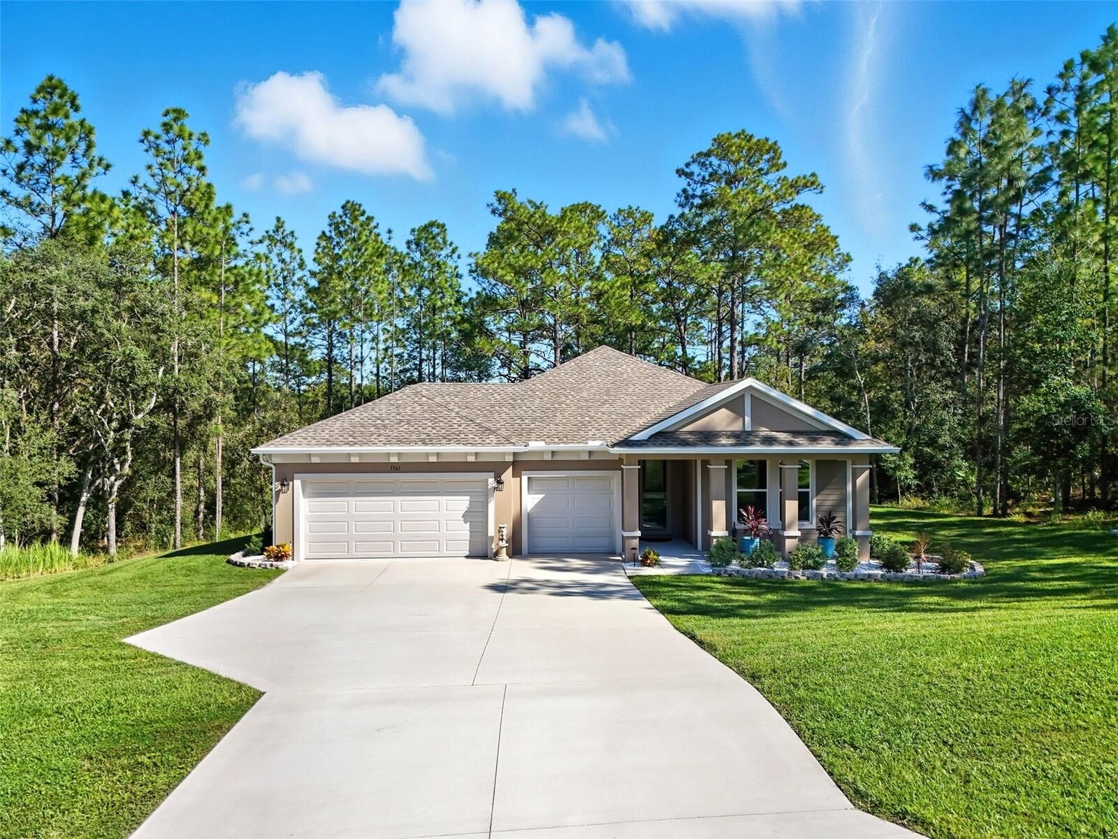 Property Photo: 5361 N Peppermint Drive FL 34465