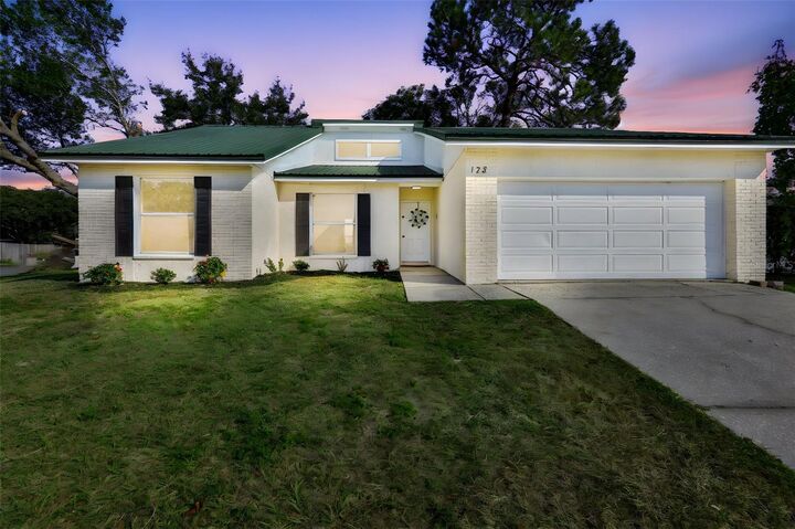 Property Photo: 128 Lake Thomas Drive FL 33880
