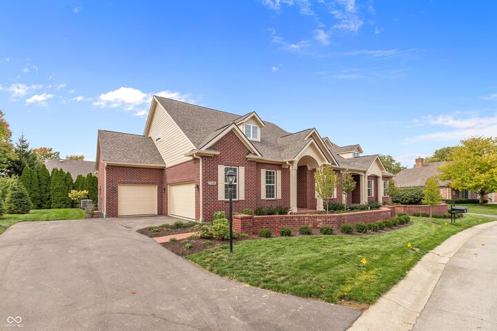 Property Photo: 7936 Beaumont Green Place IN 46250