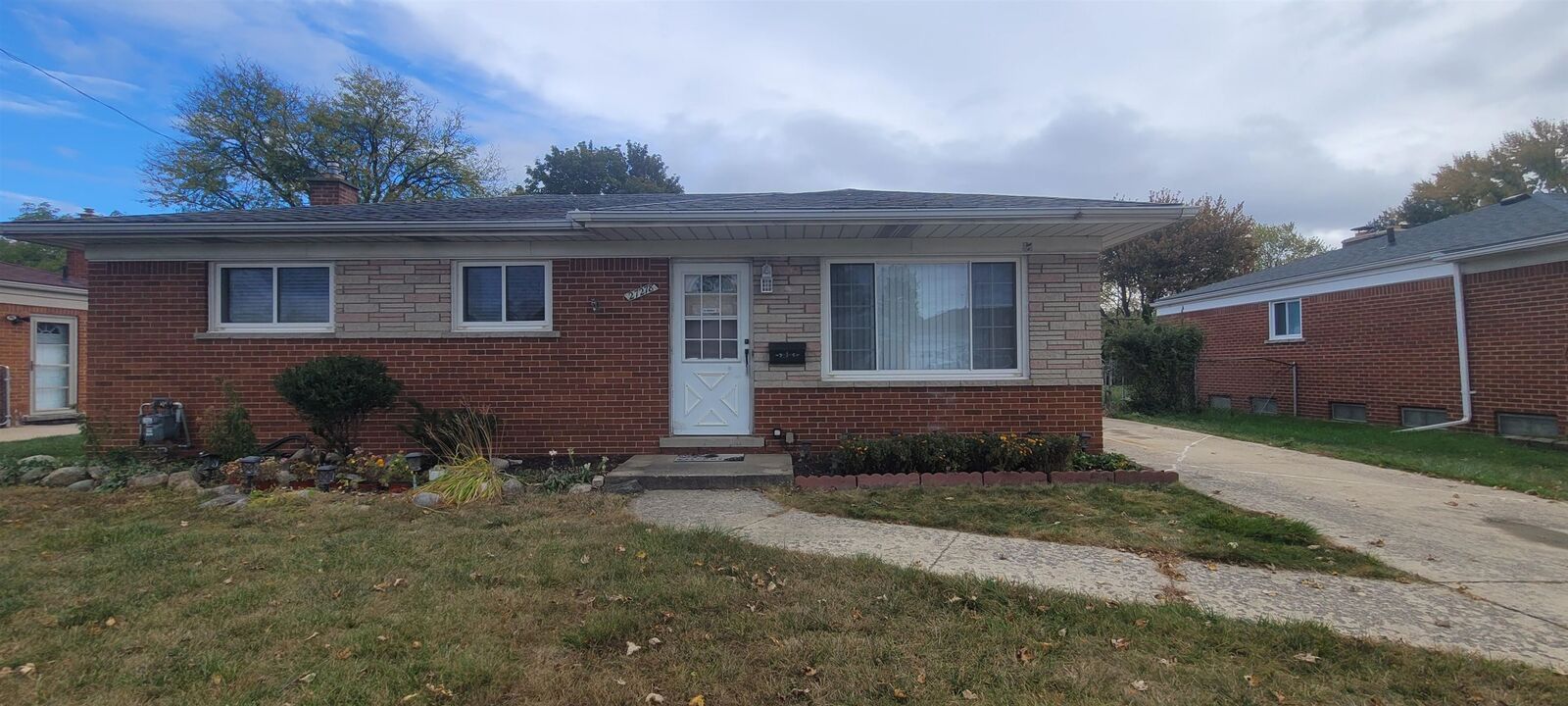 Property Photo: 27278 Shackett Avenue MI 48093