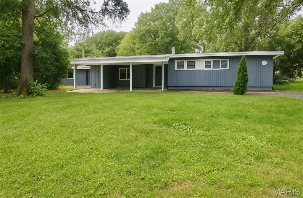 Property Photo: 750 Robinwood Drive MO 63033