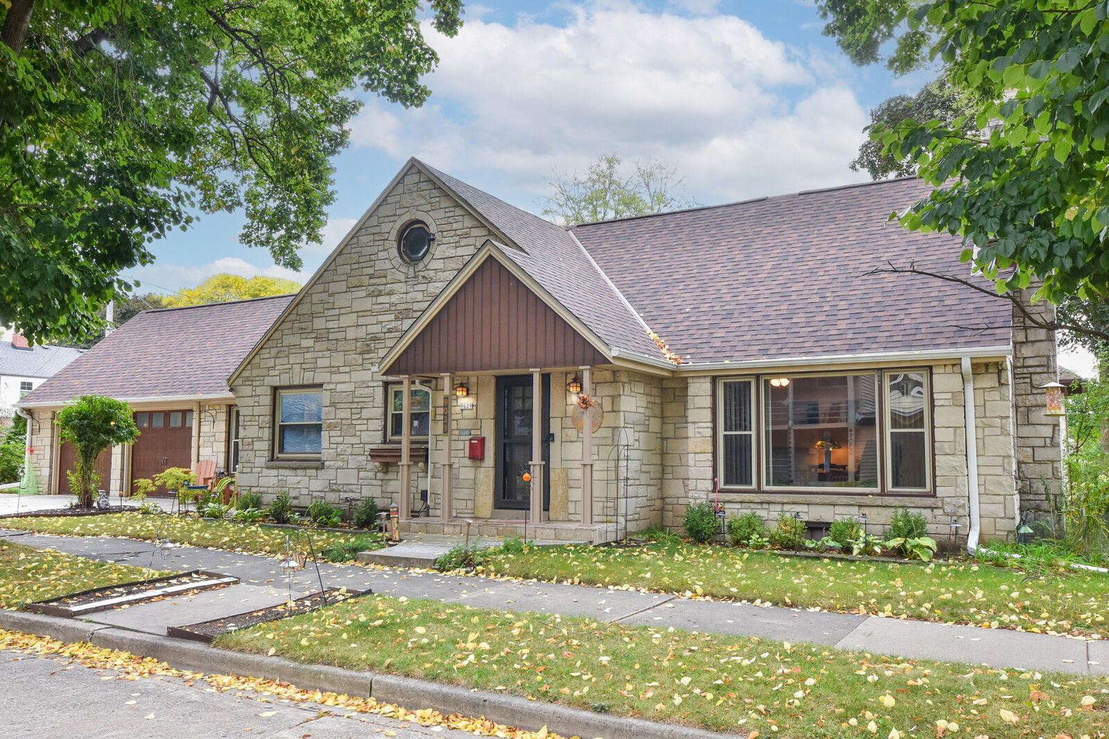 Property Photo:  9029 W Hadley St  WI 53222