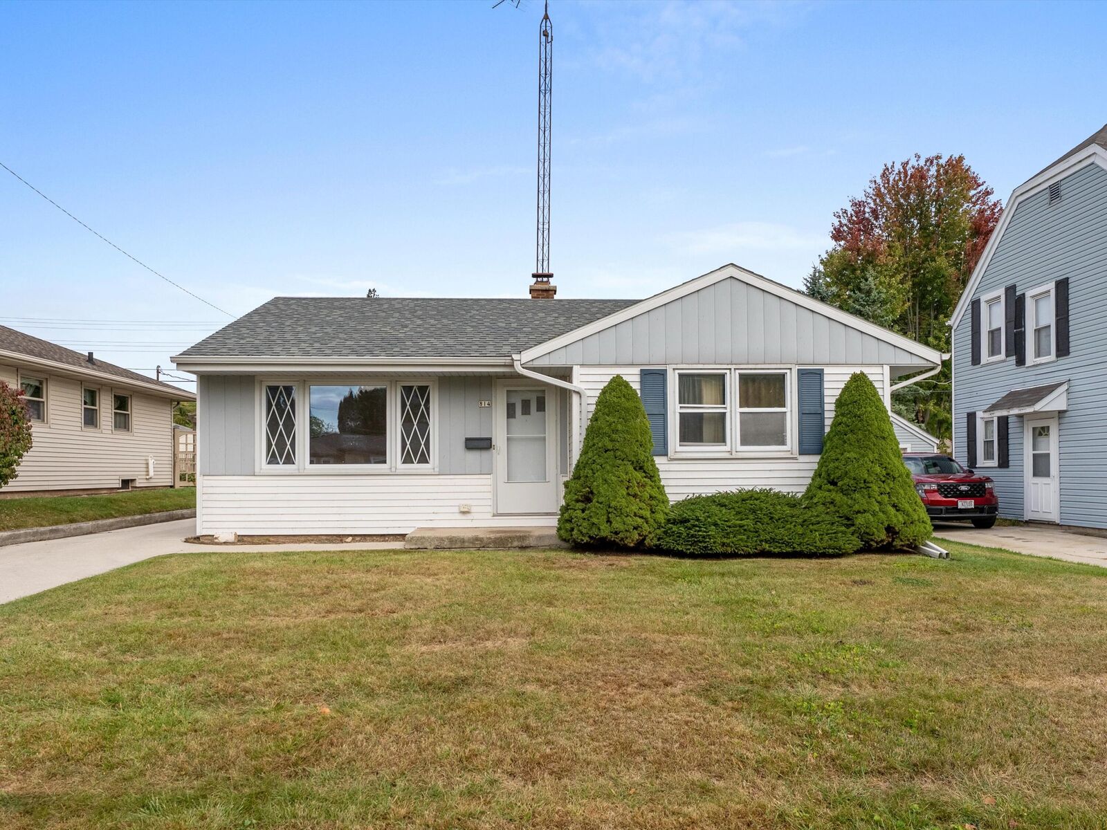 Property Photo: 814 Manitou St WI 54220