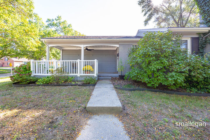 Property Photo: 1501 Cornell Drive SE MI 49506