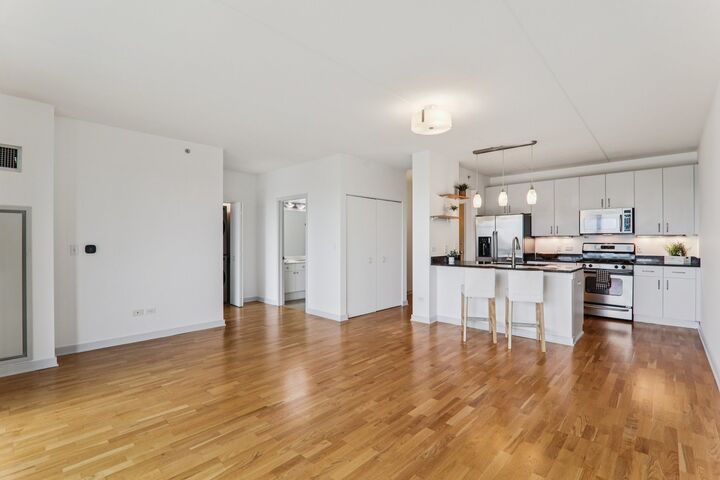 Property Photo: 900 Chicago Avenue 416 IL 60202