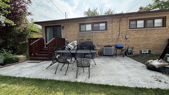 Property Photo: 8507 N Olcott Avenue IL 60714