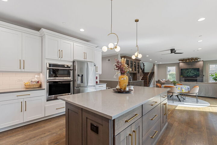 Property Photo: 1162 Sycamore Drive IL 60047