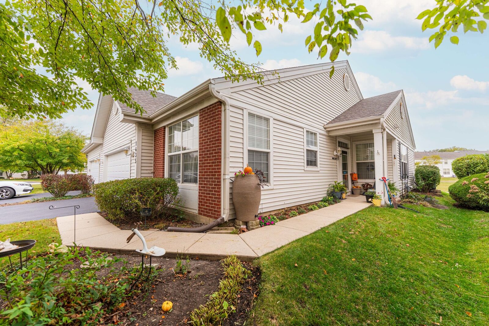Property Photo:  1435 Cambria Drive  IL 60115