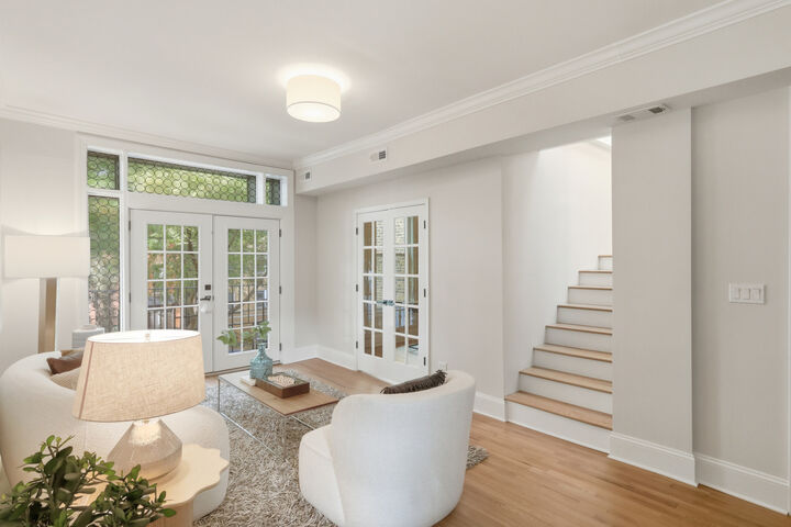 Property Photo:  3053 N Seminary Avenue  IL 60657 