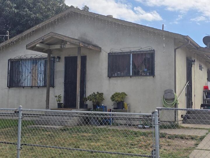 706 Elkington Avenue  Salinas CA 93905 photo