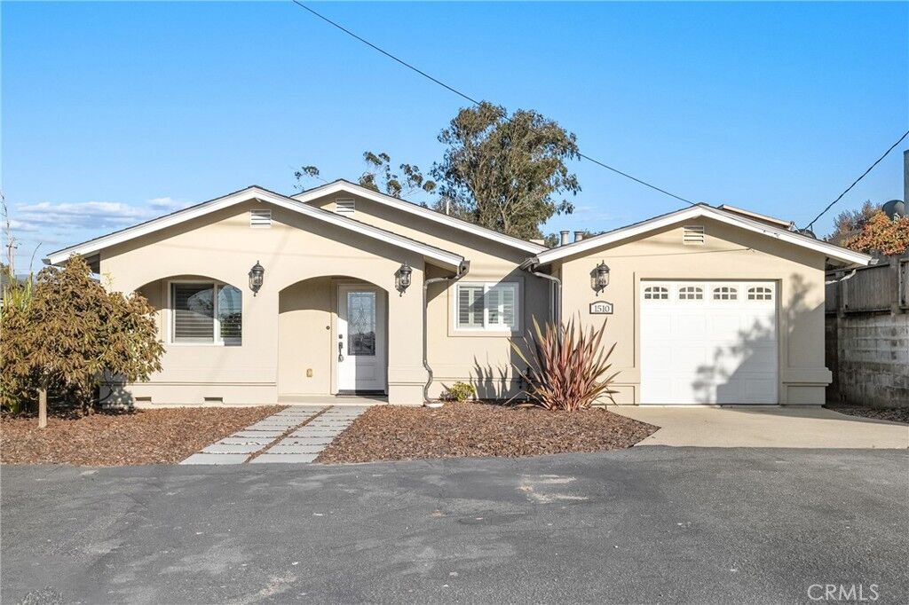 Property Photo: 1510 13th Street CA 93402