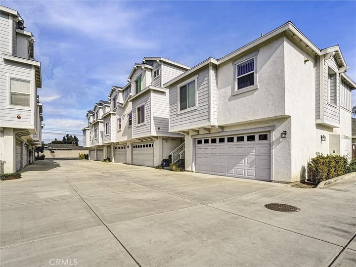 7640 Stewart And Gray  Downey CA 90241 photo