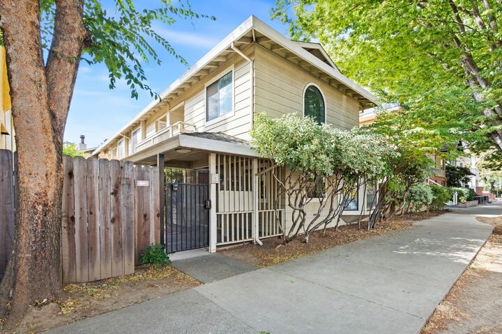 Property Photo: 2418 P Street F CA 95816