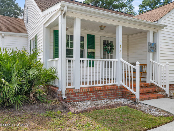 Property Photo:  313 Brentwood Avenue  NC 28540 