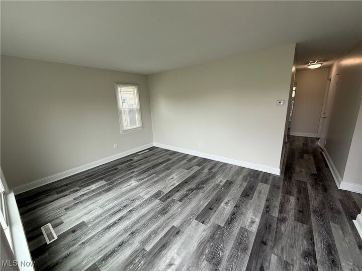 Property Photo:  4927 Glenn Lodge Road  OH 44060 